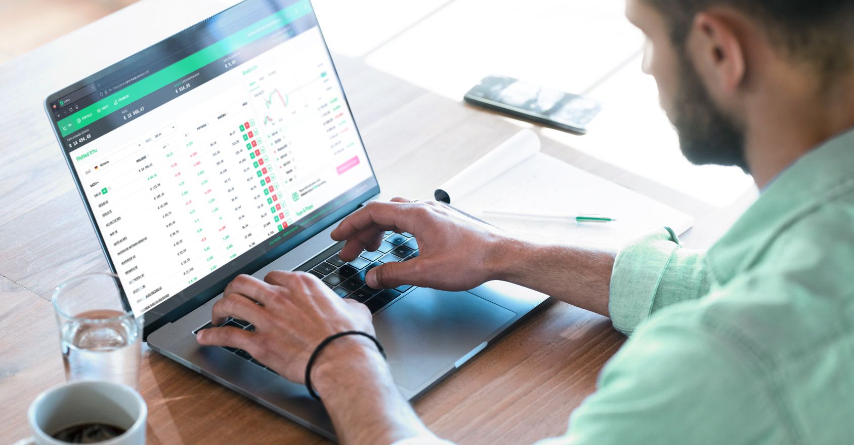 Trader a klient LYNX obchodující prostřednictvím obchodní platformy LYNX+